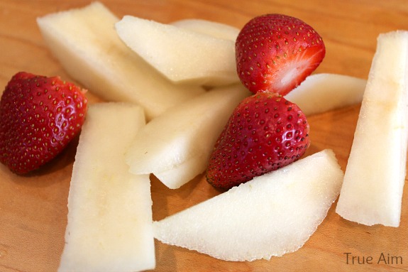 no cook baby food pears and strawberries