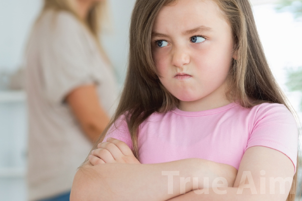 Disciplining children with or without spanking